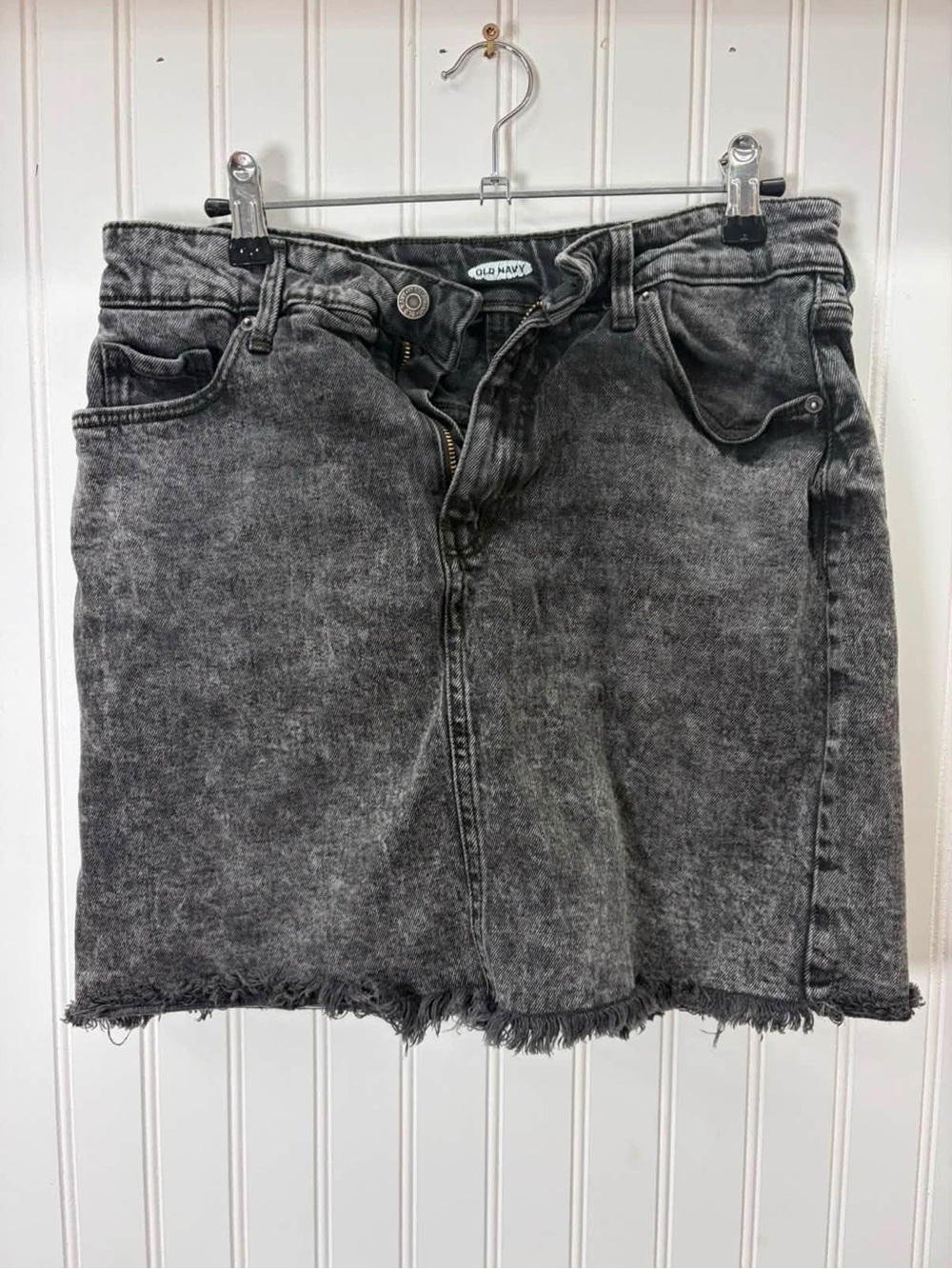 Old Navy black Acid-Wash Denim raw hem Mini Skirt